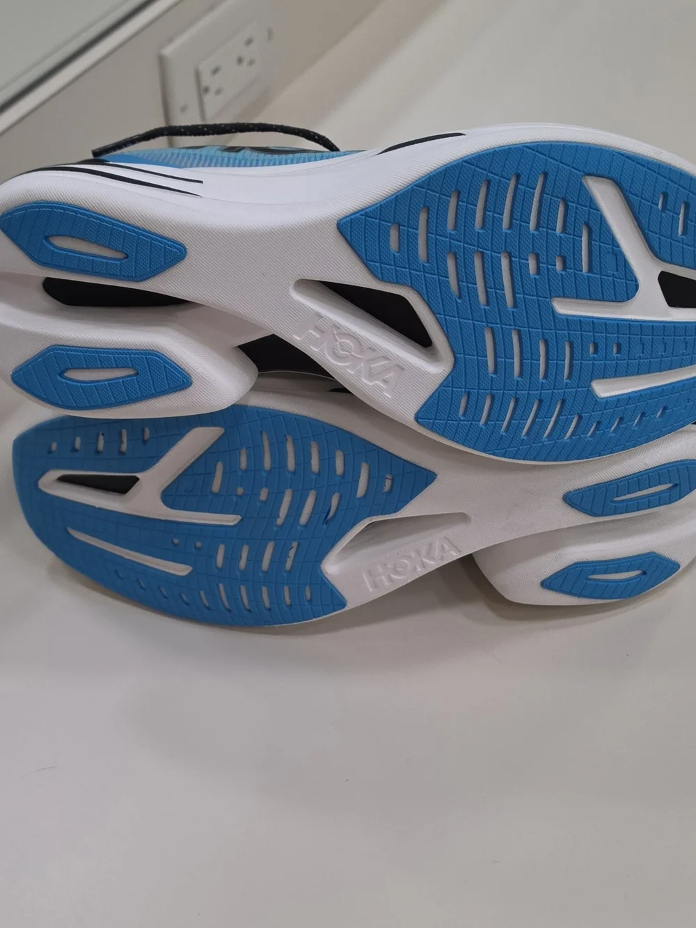 Hoka UNISEX Cielo X 1 2.0 Blue & Black Cush Road Running Shoes W 11.5, M 10 NWOB